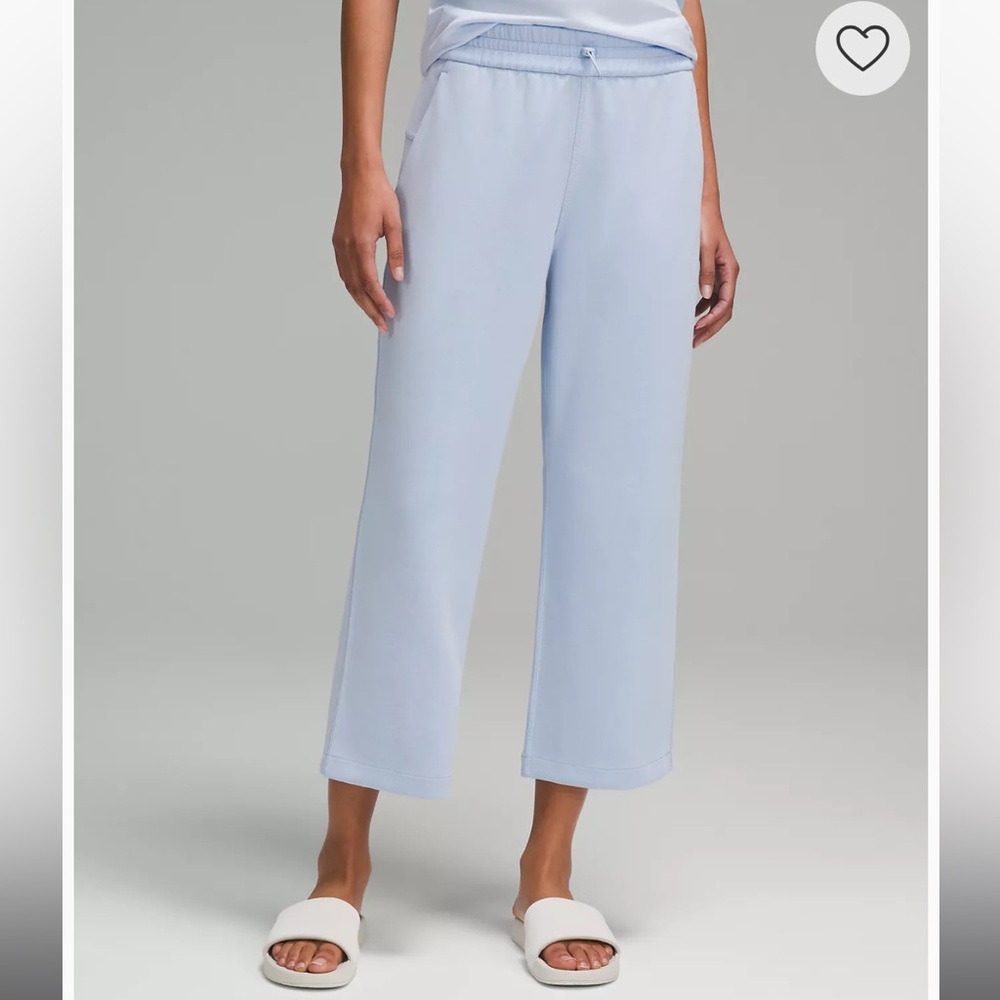 Lululemon Softstream Cropped Capri Sweat Pants